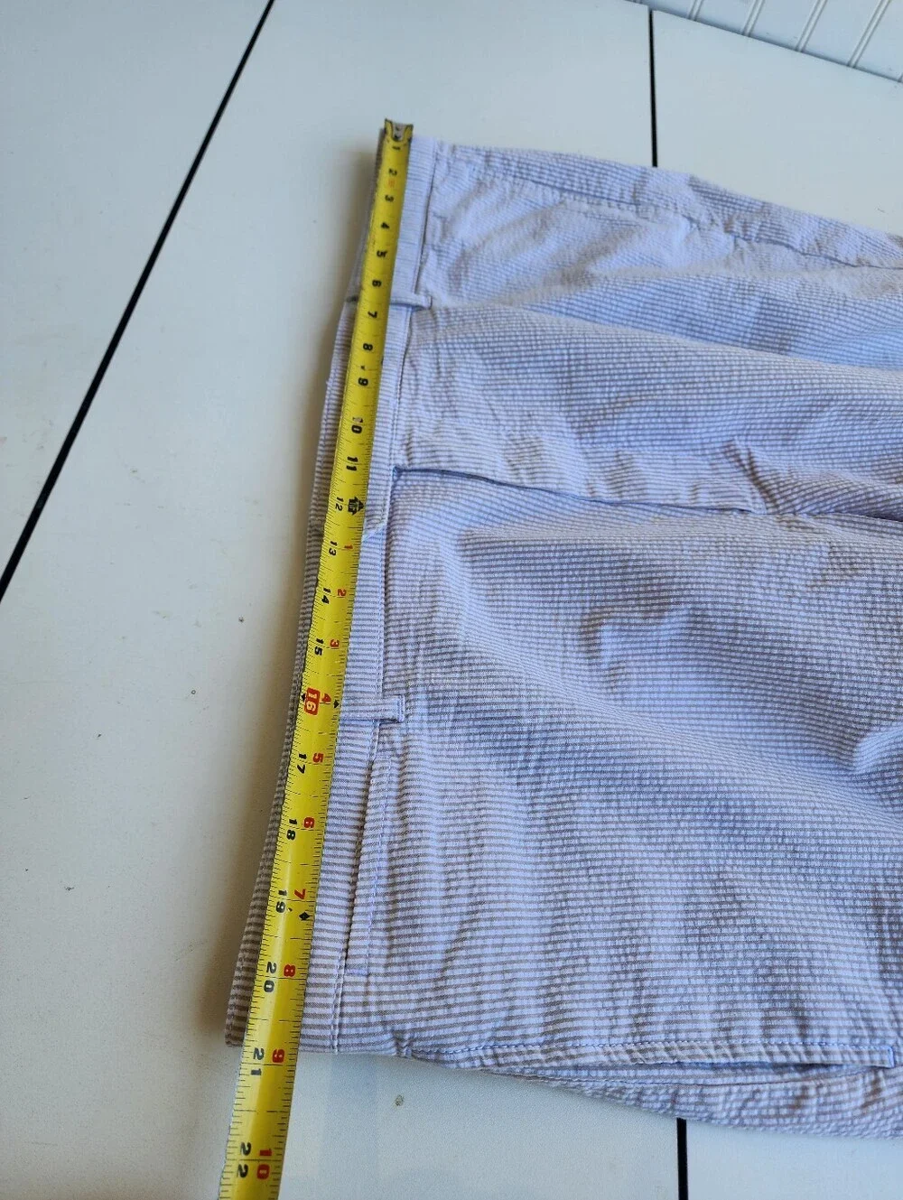 Daniel Cremieux Men’s White Beige Striped Bermuda Comfort Stretch Shorts Sz 40